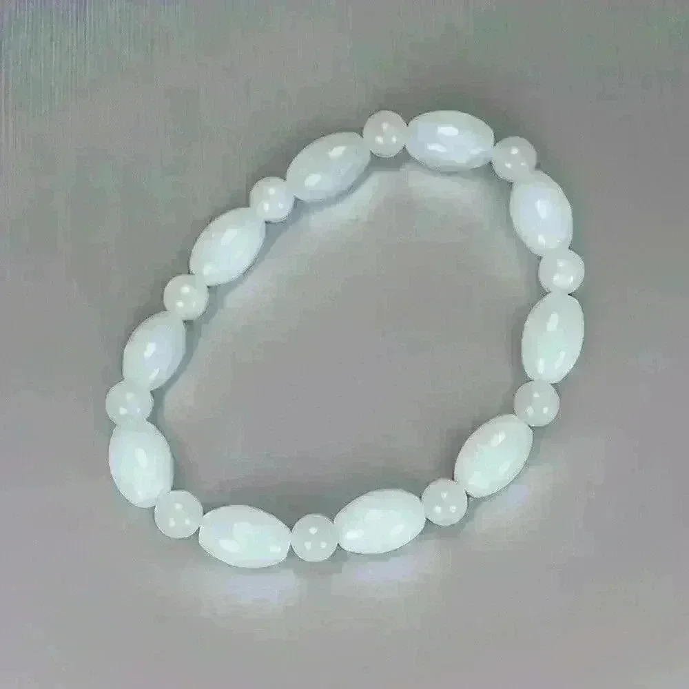 White Rabbit Beaded Bracelet - Picture 2 of 6